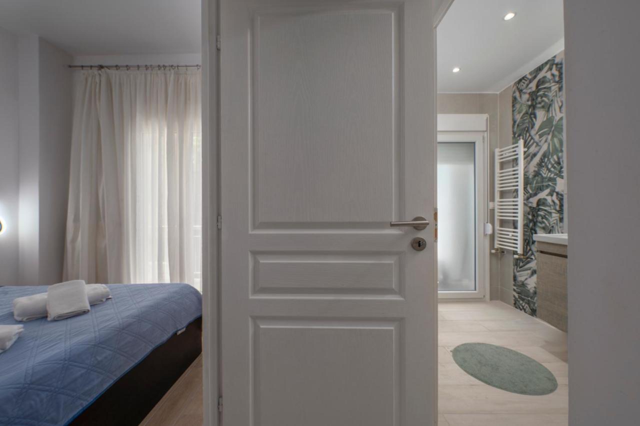 Kosmos Service Apartment City Center 3 With Additional Cost Parking Salonic Exterior foto