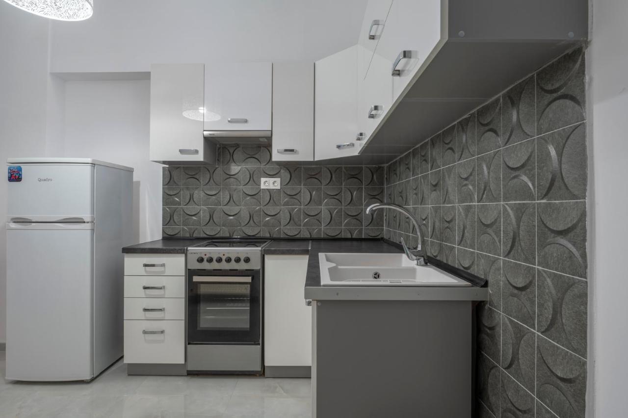 Kosmos Service Apartment City Center 3 With Additional Cost Parking Salonic Exterior foto